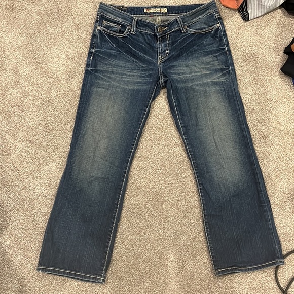BKE Stella Crop Jeans, barely worn. - Picture 3 of 7